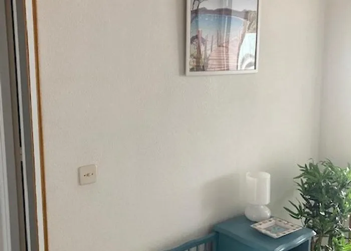 Apartment T2 Au Lavandou Avec Terrasse Vue - Fr-1-308-167 Le Lavandou